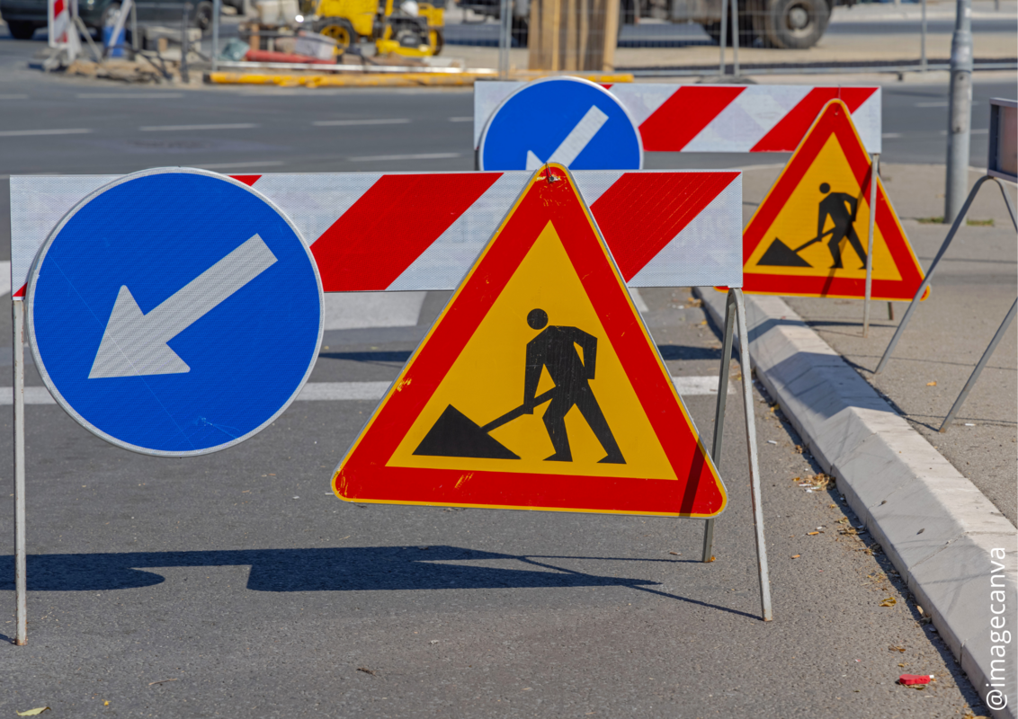 Panneaux de signalisation travaux voirie